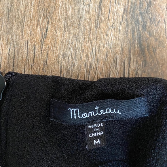 Black scalloped bottom skirt - Picture 2 of 3